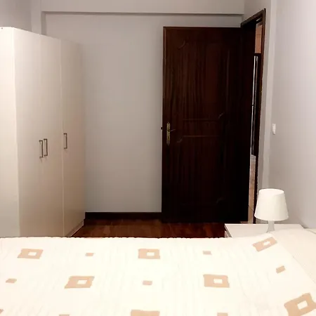 Typical Street 3 Bedroom In Porto's Unesco Area