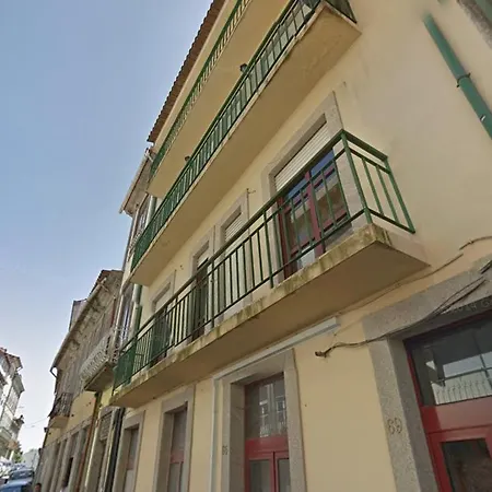 Typical Street 3 Bedroom In Porto's Unesco Area Appartamento
